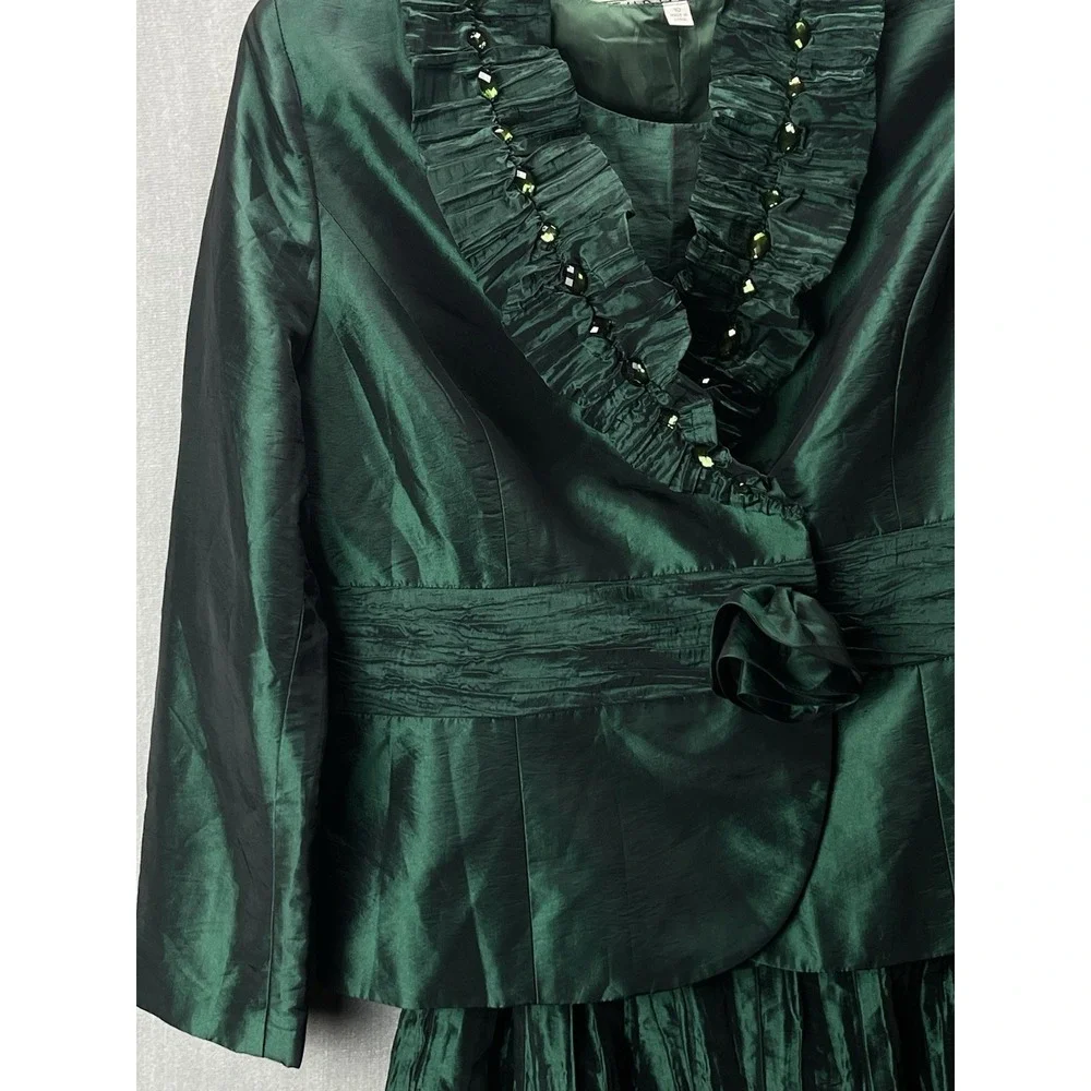 Night Studio New York 3 Piece Emerald Green Formal Skirt Suit Beaded Size 10